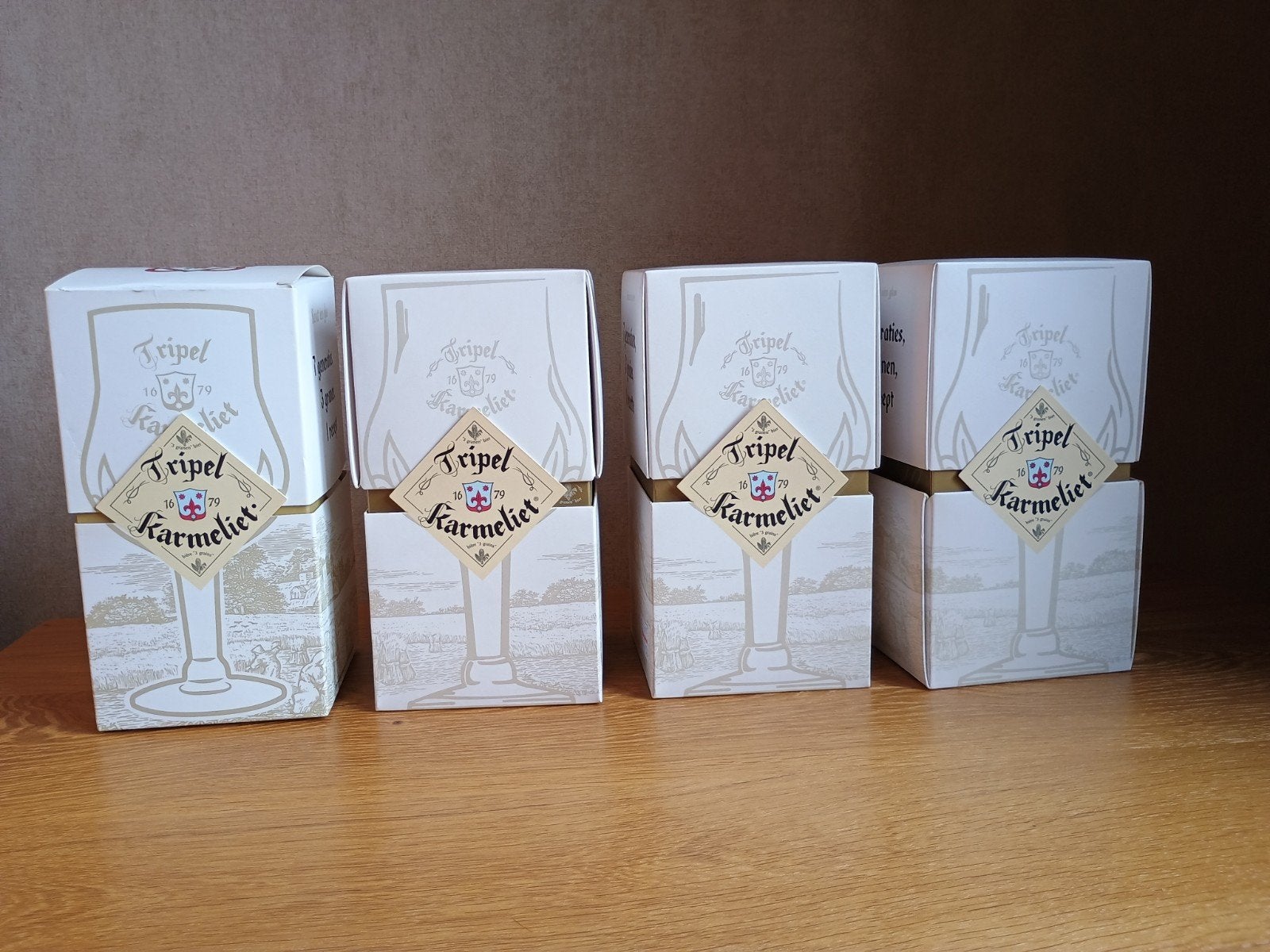 Karmeliet glazen in box 4x, Verzamelen, Biermerken, Ophalen of Verzenden