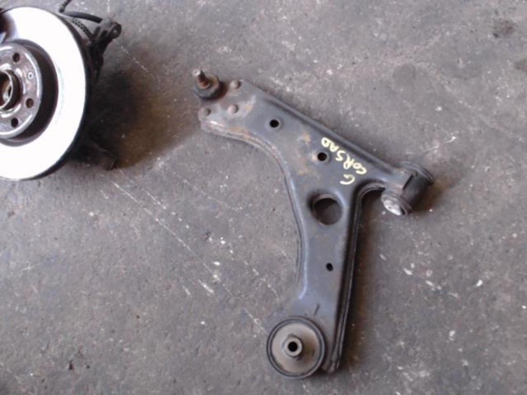 Triangle avant gauche Opel Corsa D 1.2i 59kw 2006-2010, Enlèvement ou Envoi, Utilisé, Opel