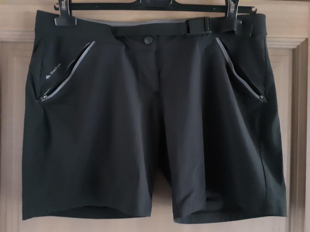 Quechua Wandelshort voor dames maat 42, Kleding | Dames, Kort, Zwart, Maat 42/44 (L), Ophalen of Verzenden