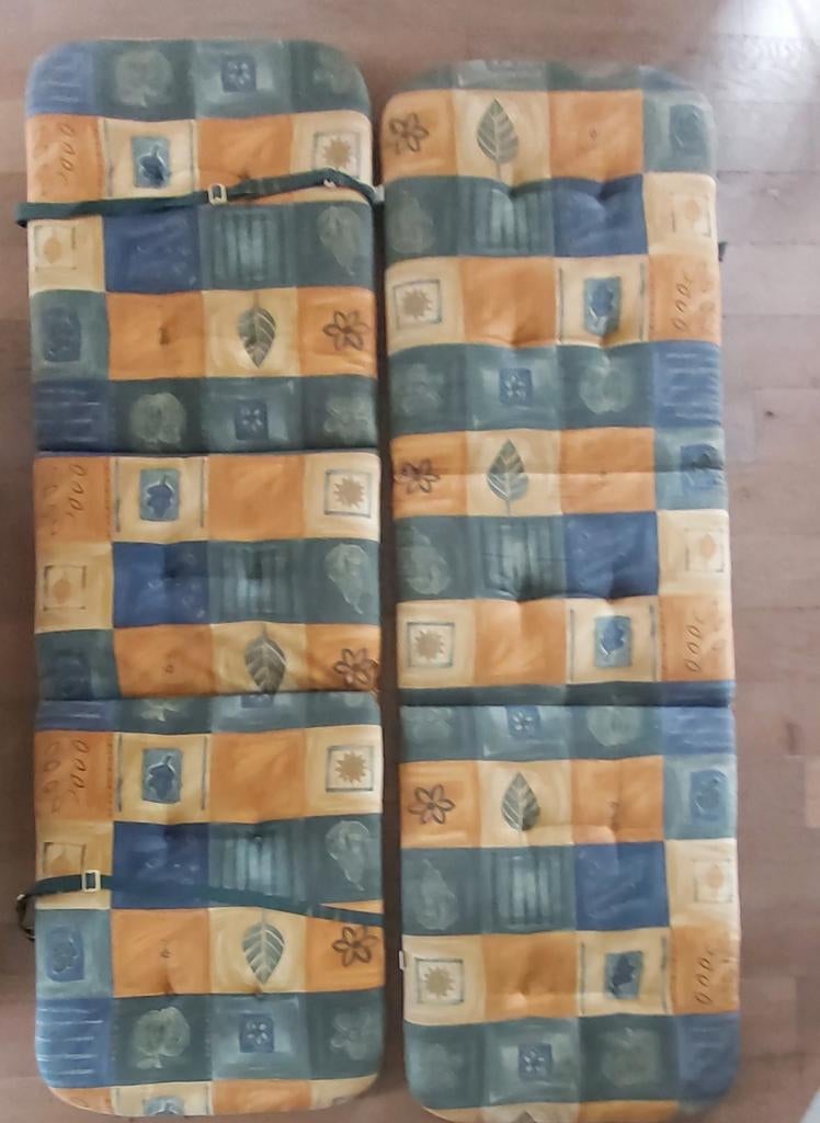 2 kussens voor ligbed. 197 x 62 cm. Als nieuw. Merk madison., Ophalen