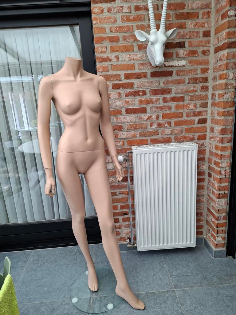 Etalage pop.om je kleren te verkopen.mooier presentatie., Ophalen, Etalage