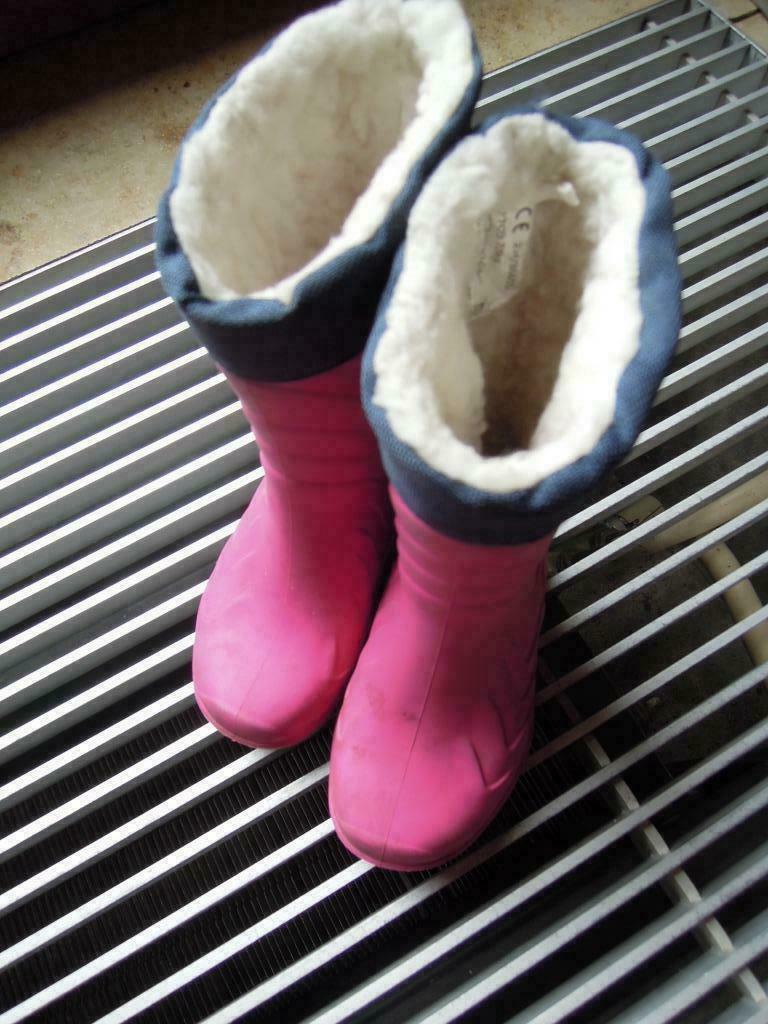 regenlaarzen rubberlaarzen winterlaarzen  roos maat  24/25, Kinderen en Baby's, Gebruikt, Jongen of Meisje, Ophalen of Verzenden