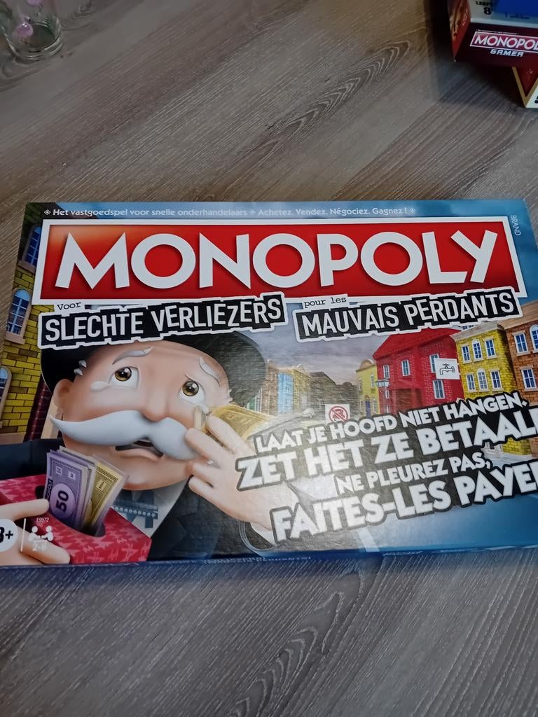 Monopoly voor slechte verliezers / pour mauvais perdants, Een of twee spelers, Ophalen of Verzenden, Zo goed als nieuw, HASBRO