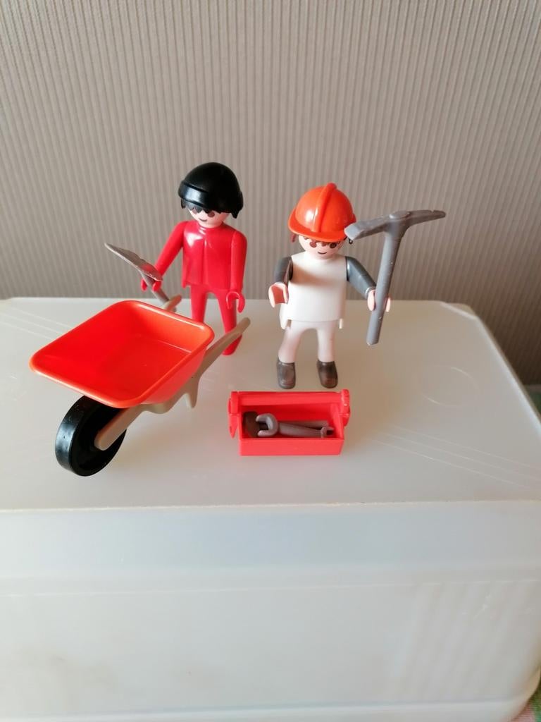 Playmobil werkmannen met toebehoren, Ophalen