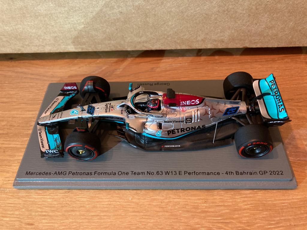 George Russell 1:43 4th Bahrein GP 2022 Mercedes F1 Spark, Ophalen of Verzenden, Nieuw, Formule 1