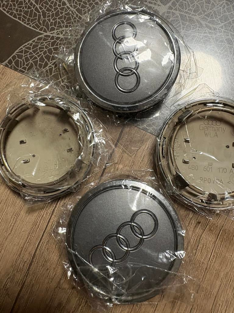 Cache jante  originaux en allu Audi, Enlèvement, Jante(s)