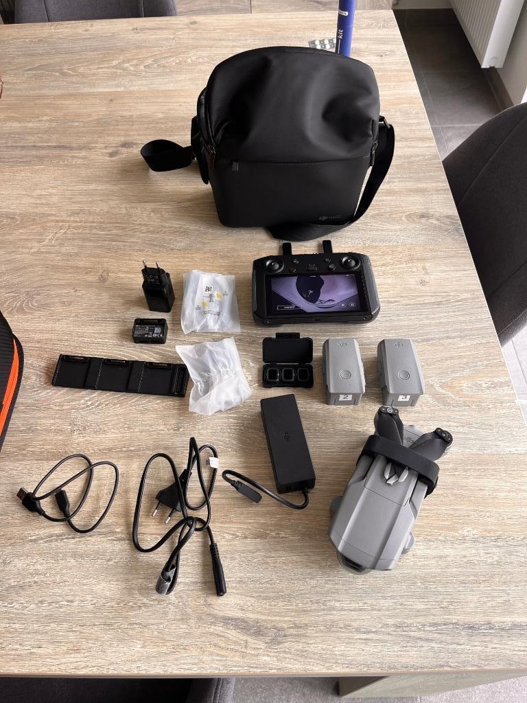DJI Magic Air 2 fly more combo met smart controller, TV, Hi-fi & Vidéo, Drones, Drone avec caméra, 250 à 900 g, 1 à 5 km, Utilisé