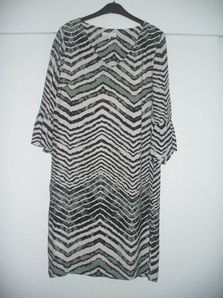 Mooi kleedje Signe Nature maat 34, Signe Nature, Enlèvement ou Envoi, Comme neuf, Taille 34 (XS) ou plus petite