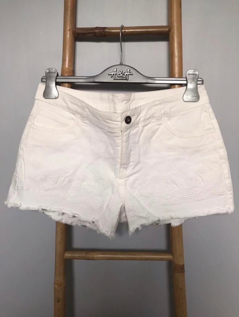 Vila witte short met reliëfpatronen, nieuw met kaartje, Vila, Nieuw