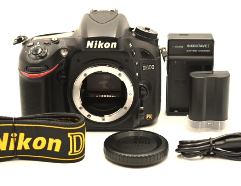 Nikon D600 Full-Frame à vendre, TV, Hi-fi & Vidéo, Appareils photo numériques, Utilisé, Nikon, Enlèvement ou Envoi
