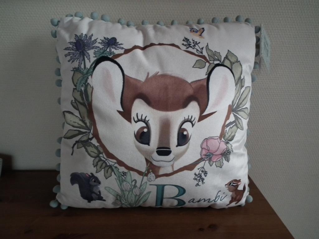 Coussin Disney "Bambi" 45 x 45 cm (tissu doux au toucher), Maison & Meubles, Envoi, Neuf, Autres couleurs, Carré