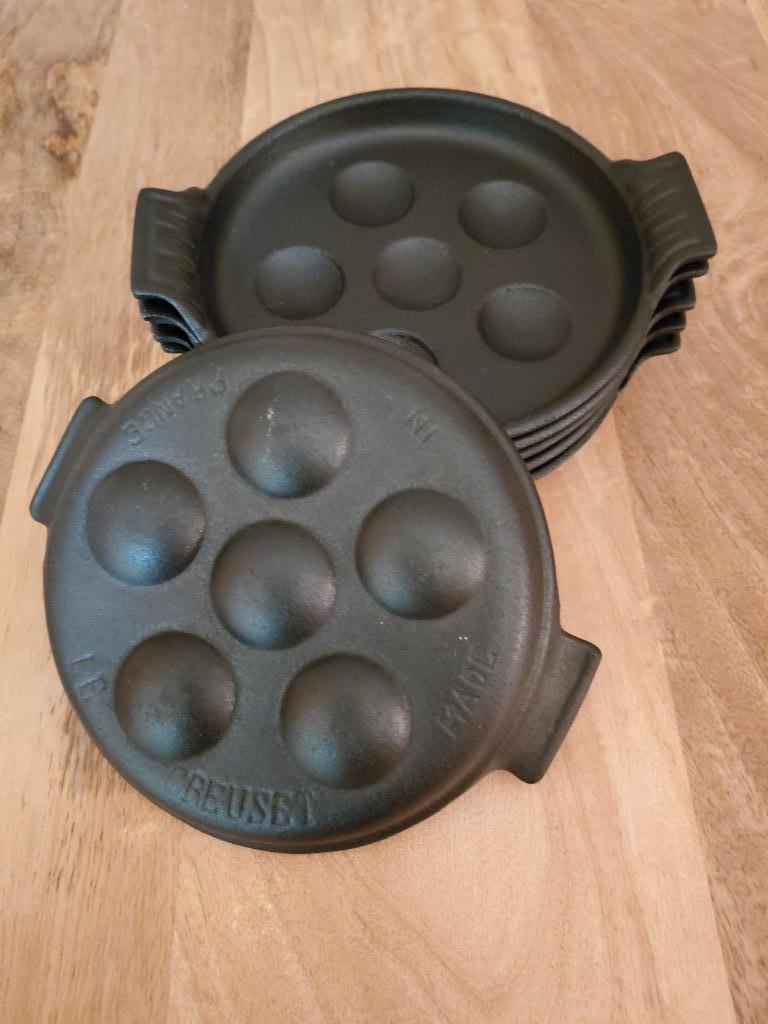 6 gietijzeren ovenpannen Le Creuset vintage escargots, Enlèvement ou Envoi, Comme neuf, Fonte, Autres types