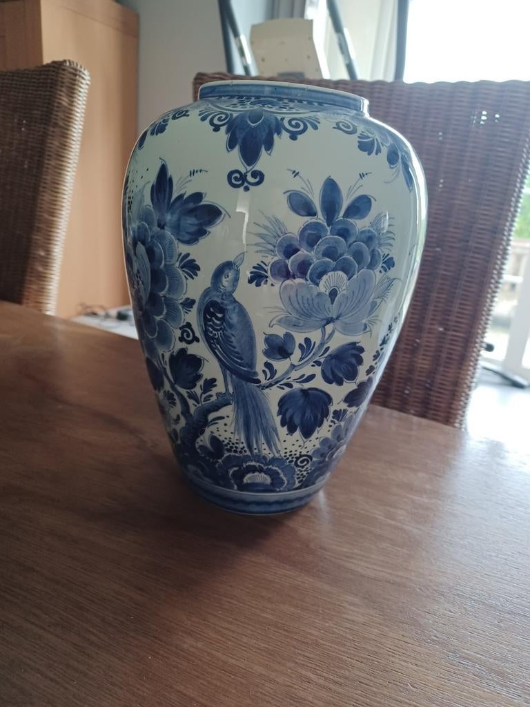 Antieke vaas Delft, Enlèvement
