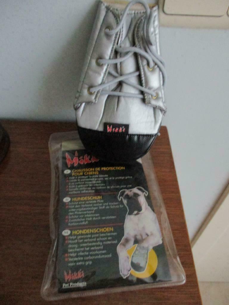 hondenschoentjes, Enlèvement ou Envoi, Neuf