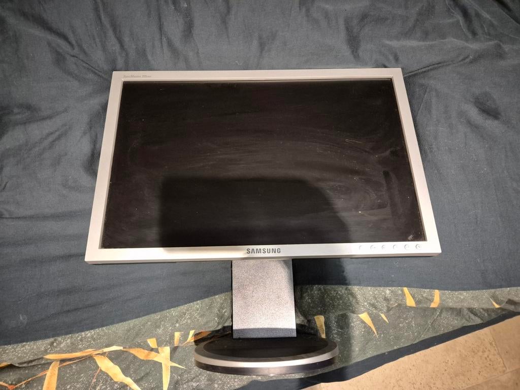 Moniteur PC Samsung 205 BW, Informatique & Logiciels, Moniteurs, Enlèvement, Incurvé
