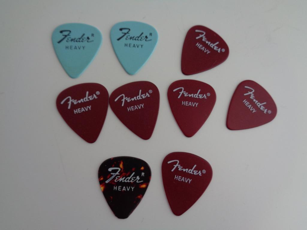 Médiators Fender HEAVY Brun/ turquoise 2,6 X 3 cm. 9 pièces, Musique & Instruments, Instruments | Accessoires, Enlèvement ou Envoi