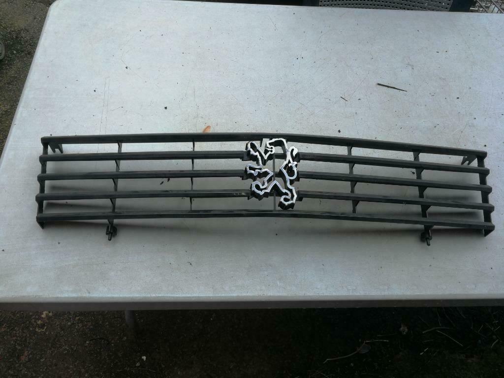 PEUGEOT 305 Grille, Ophalen of Verzenden, Nieuw, Peugeot