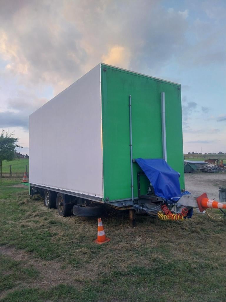 Wipkar lucht geremd en geveerd traag vervoer met laadklep, Zakelijke goederen, Ophalen