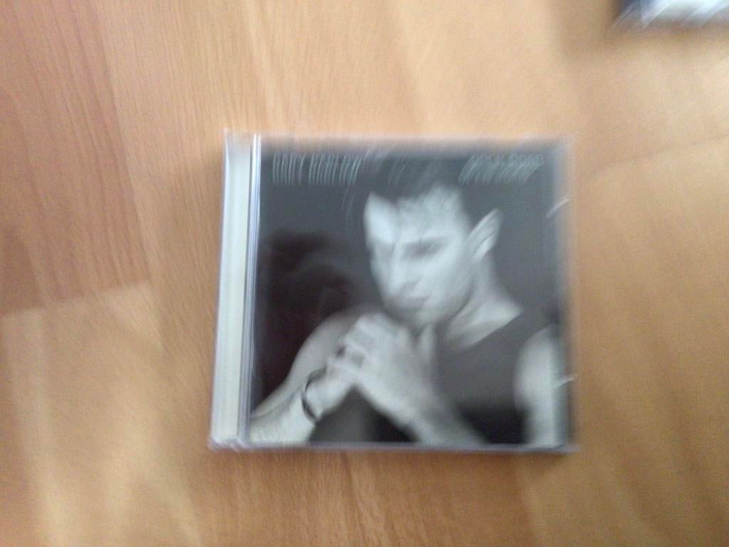 Het album Open Road van Gary Barlow, Zo goed als nieuw