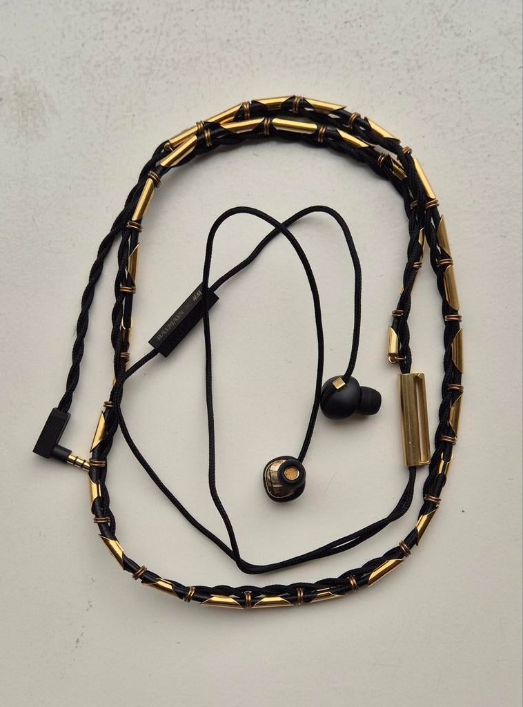 Balmain Paris Limited Edition Earbuds, Enlèvement ou Envoi, Comme neuf, Intra-auriculaires (In-Ear)