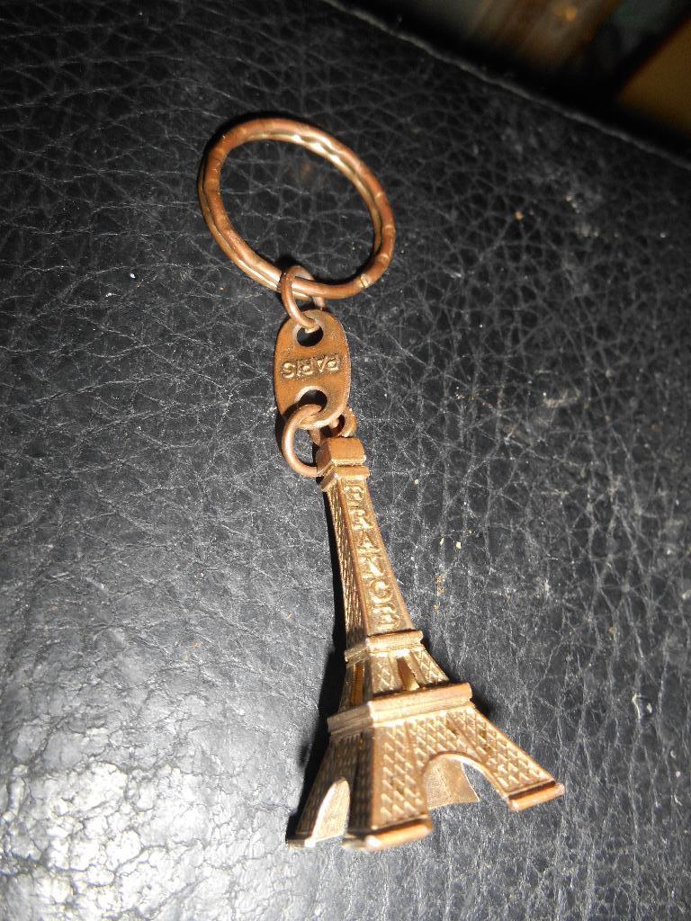Porte clé tour Eiffel Paris en métal, Ophalen of Verzenden