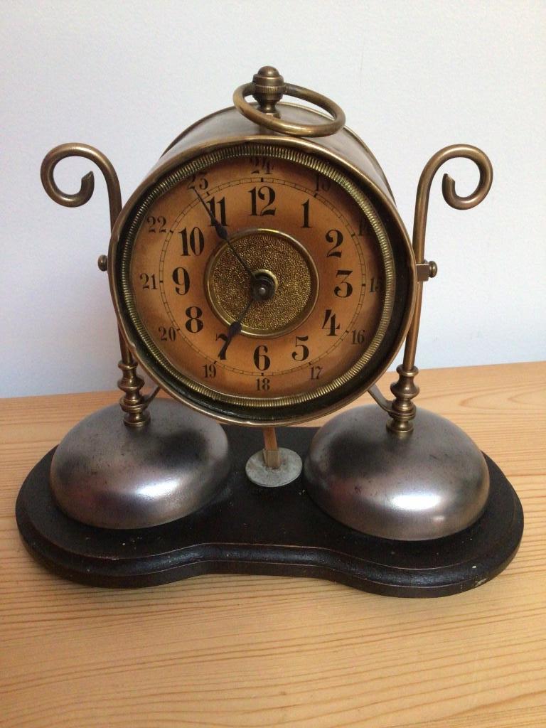 Horloge reveil ancien En cuivre 1800 avec deux belles cloche, Enlèvement
