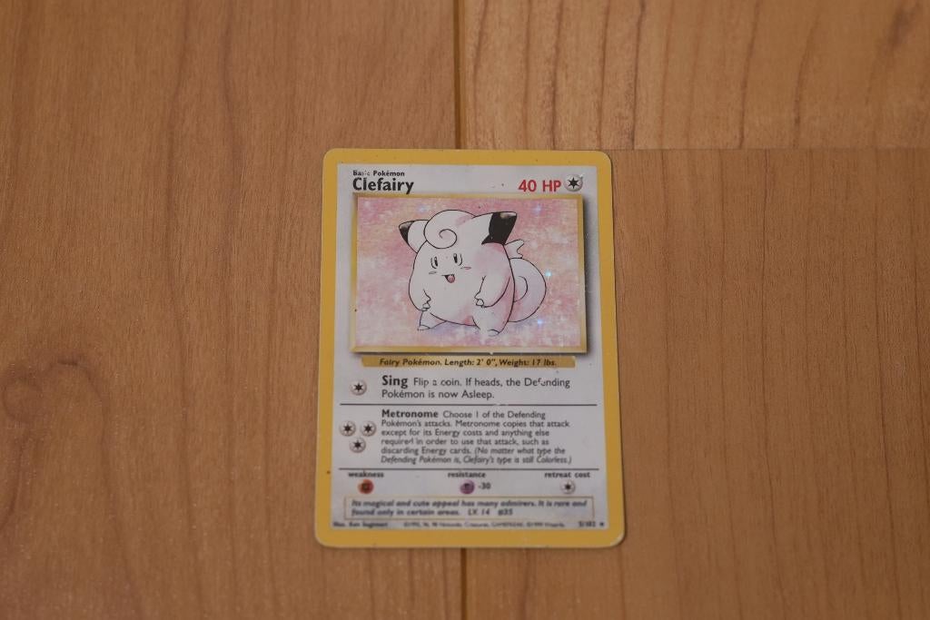 Clefairy Holo — Set de base Unlimited 1999 - Estim PSA 1, Enlèvement ou Envoi, Utilisé, Cartes en vrac