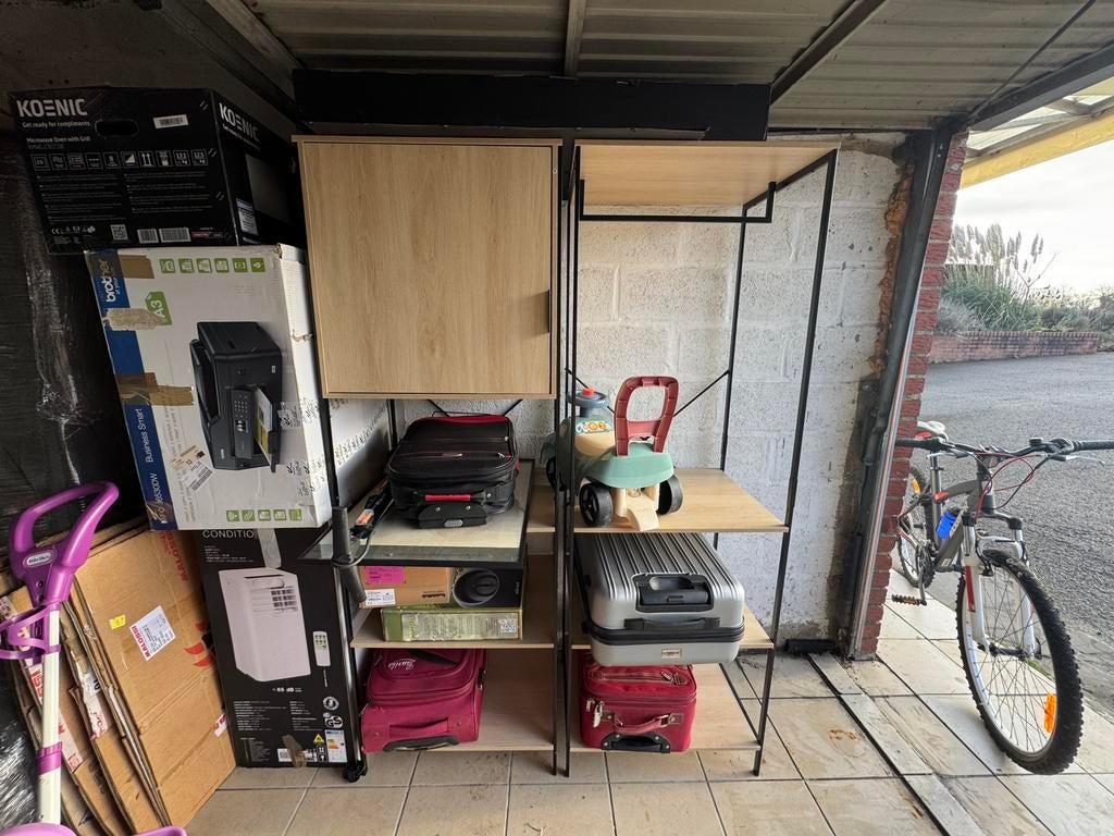 2 étagères (vestiaire), Enlèvement, Comme neuf