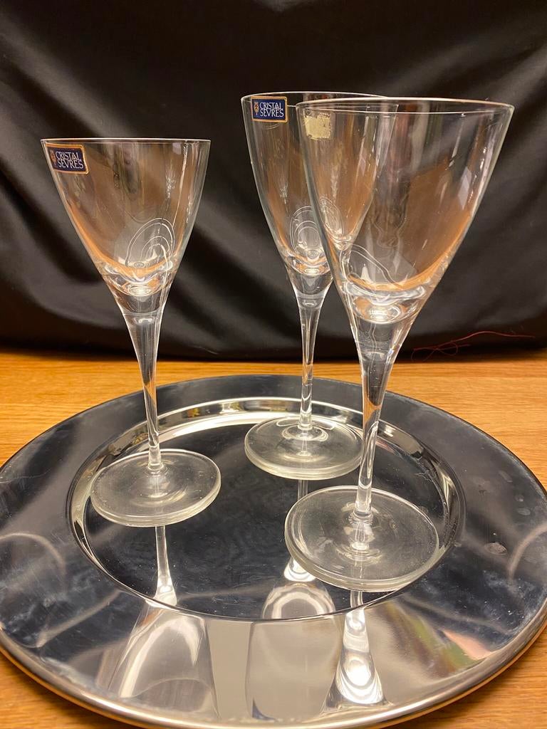 Ensemble de verres à vin en cristal - Crystal de Sèvres, Antiquités & Art, Enlèvement