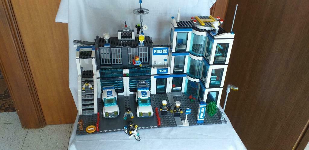 Lego city le commisariat de police, Enlèvement ou Envoi, Utilisé, Lego