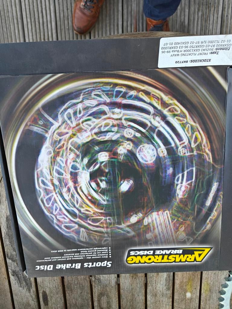 Nieuwe schijfremmen Suzuki, Motoren, Ophalen