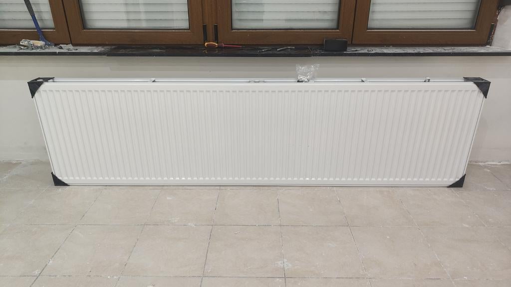 Radiateur uni 8, Radiateur