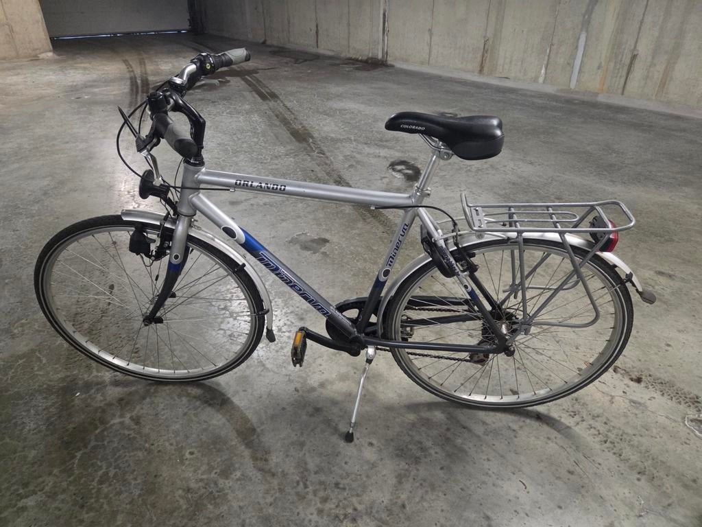 Minerva Orlando, Fietsen en Brommers, Ophalen