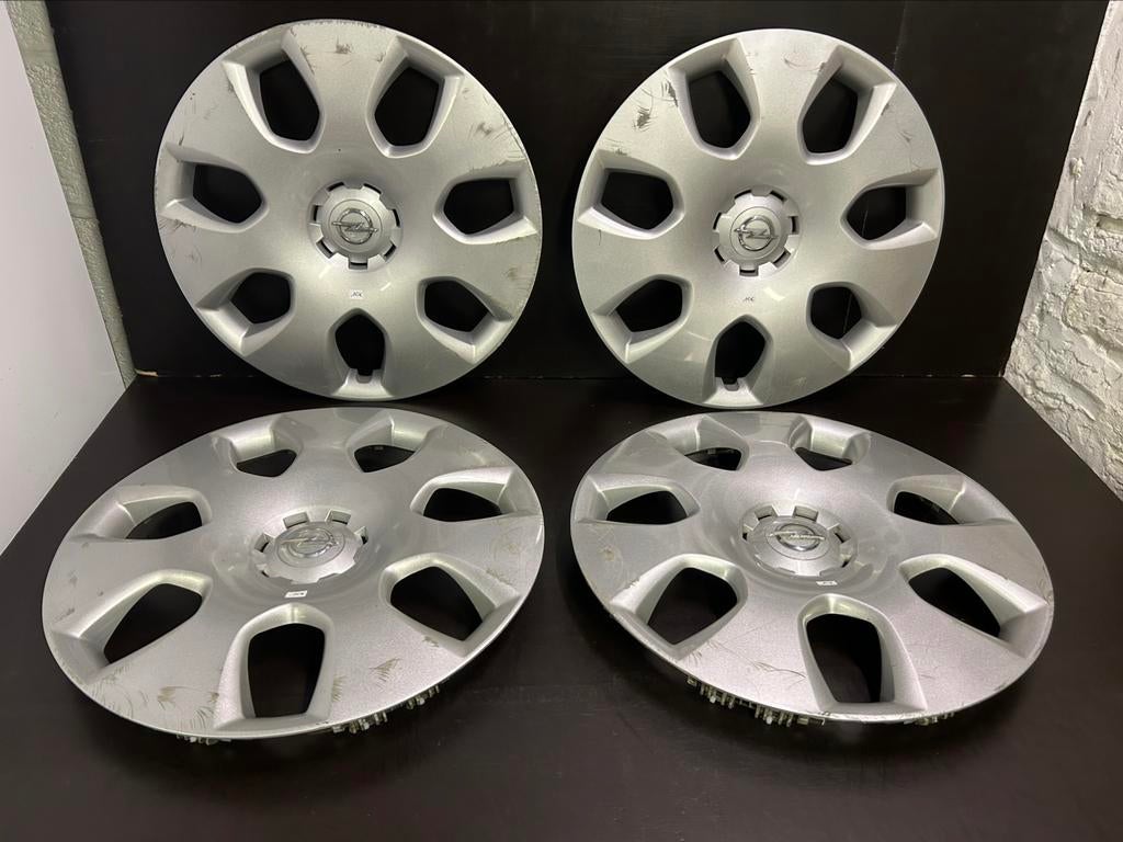 4 enjoliveurs Opel Astra J / zafira C cascada 17", Enlèvement ou Envoi, Utilisé