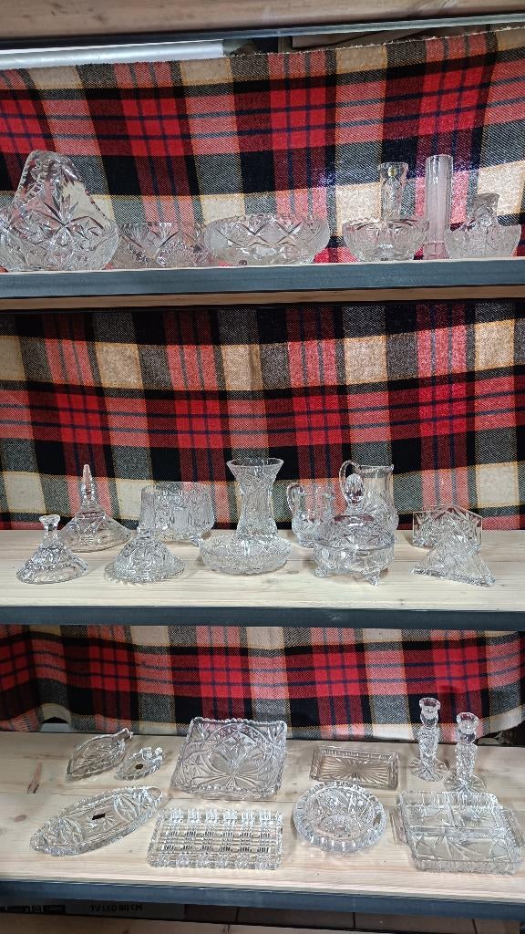 Lot van 25 kristallen objecten, ook apart te koop, Ophalen
