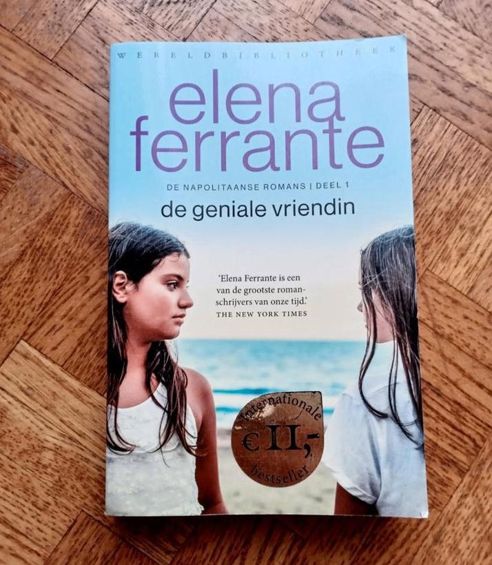Elena Ferrante: De geniale vriendin, Ophalen of Verzenden, Gelezen