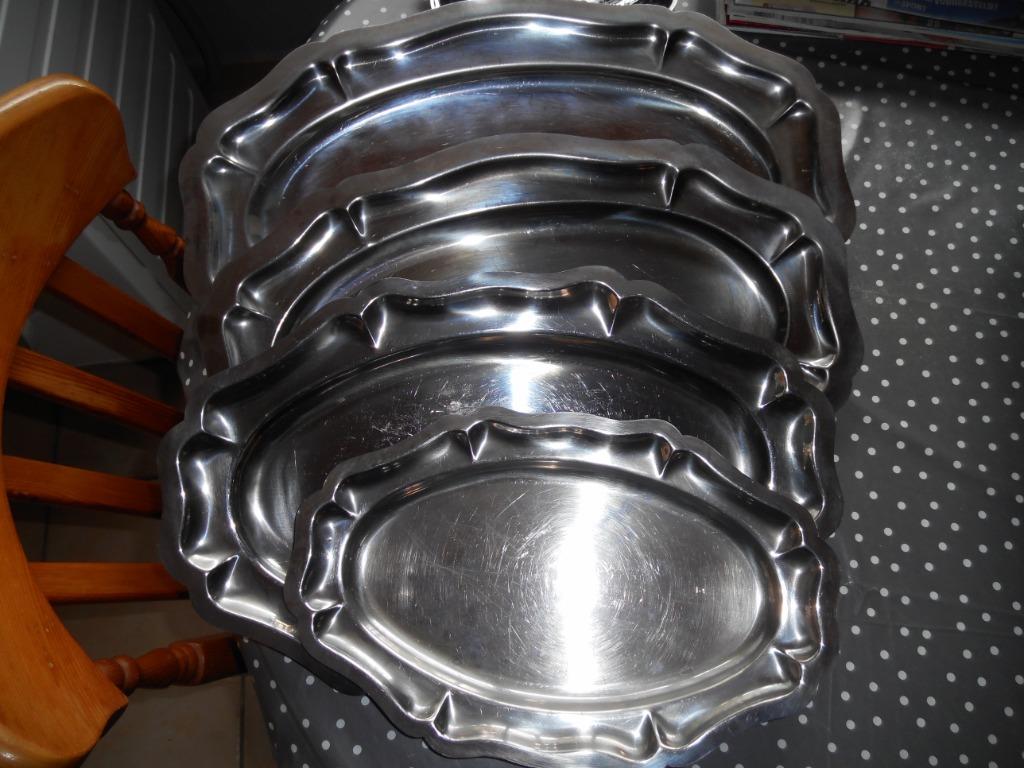 bols/plateau vintage en acier inoxydable 4 pièces, Enlèvement ou Envoi, Comme neuf, Autres matériaux, Balance ou Balances