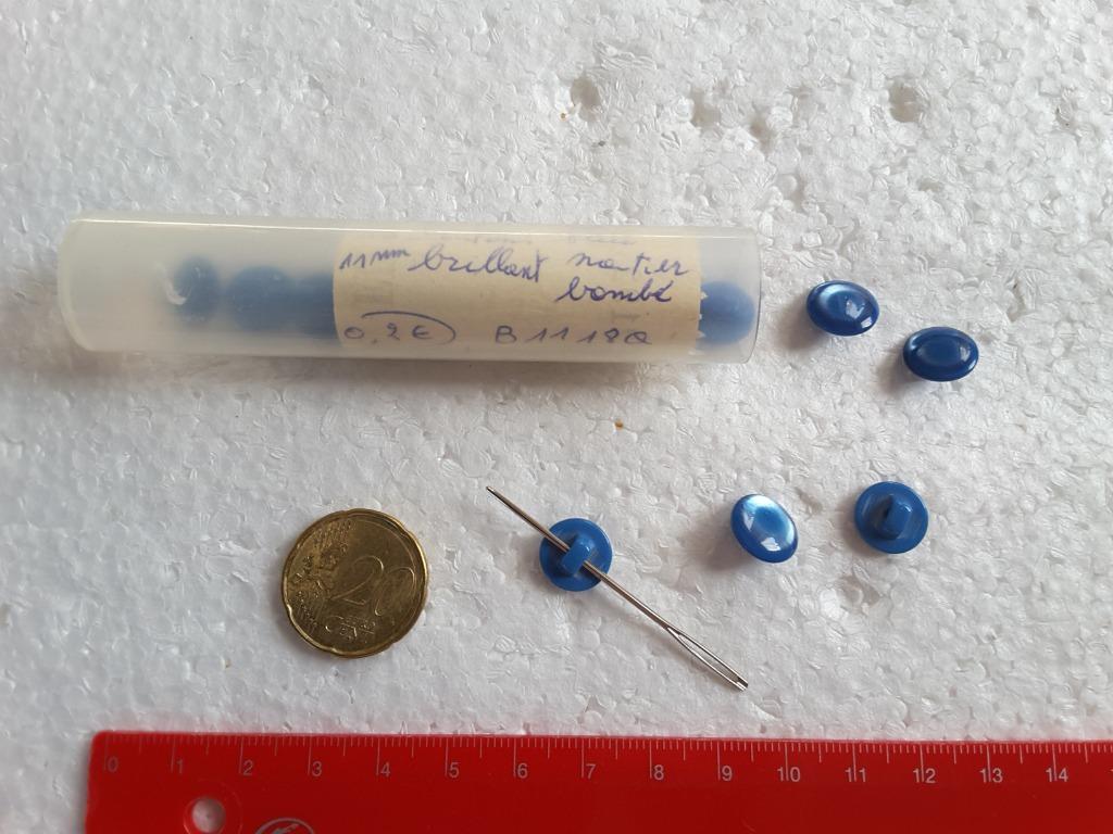 11 mm glanzende middenblauwe licht gewelfde knopen b1118Q, Ophalen of Verzenden, Nieuw, Knoop of Knopen