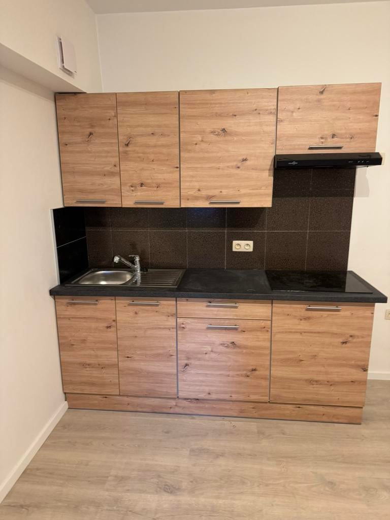 Apartement 1 ch au rez de chaussée totalement renover, Immo, Appartementen en Studio's te huur, Namen (stad), 35 tot 50 m²