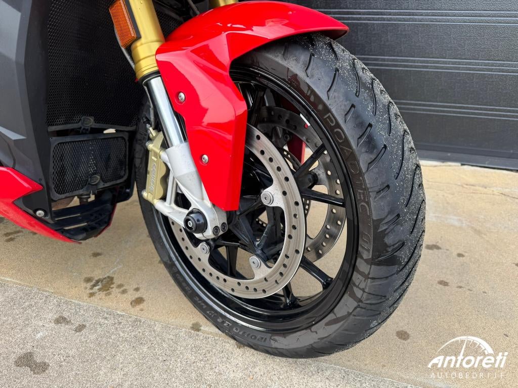 BMW S1000R, Motoren, 4 cilinders, Motorrijbewijs A, Handvatverwarming, Bedrijf