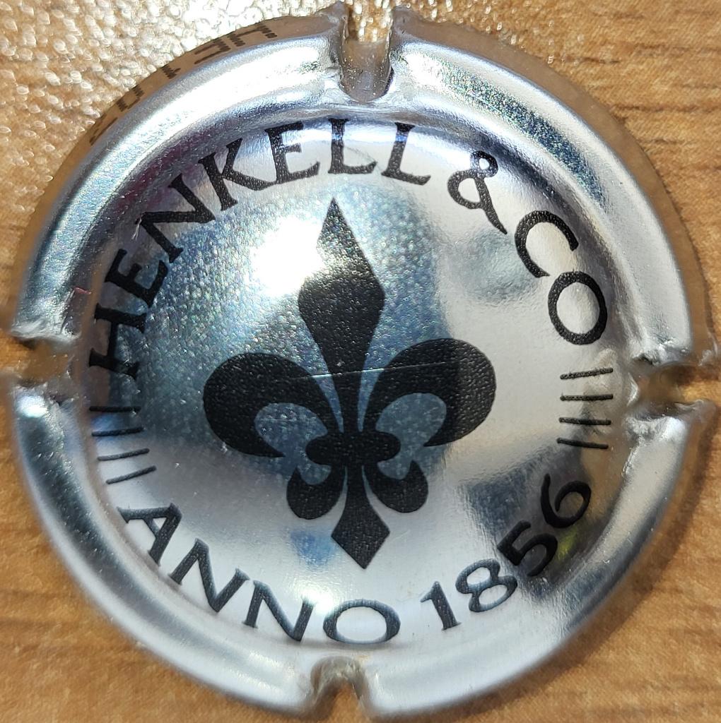 Capsule Mousseux d'Allemagne HENKELL & Co argent&noir nr.04, Ophalen of Verzenden, Nieuw, Overige gebieden, Overige typen