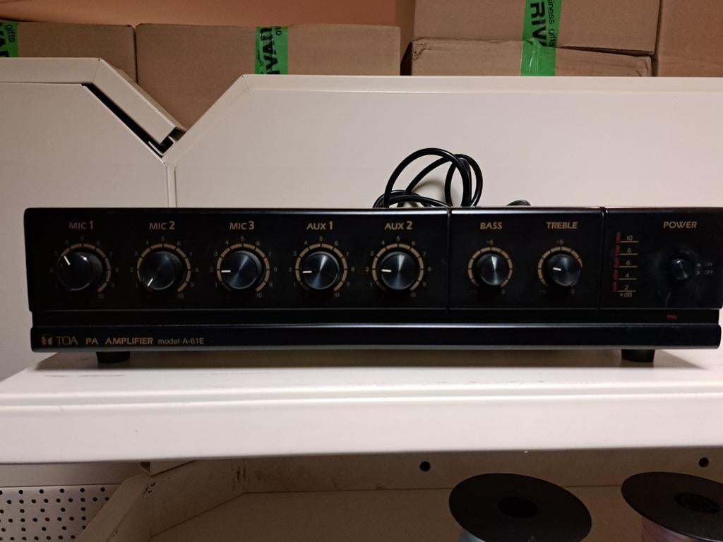 Toa amplifier model A61ei, Audio, Tv en Foto, Ophalen, Zo goed als nieuw