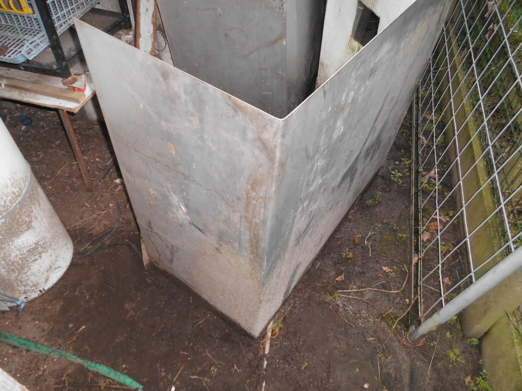 inox platen, Enlèvement