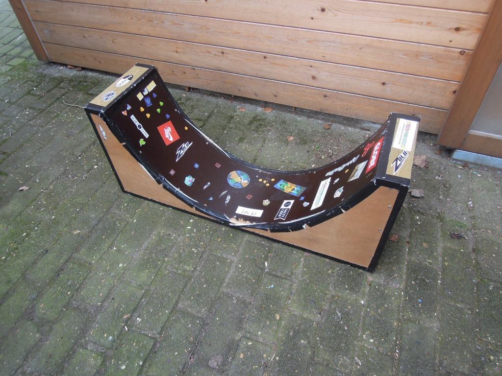 piste de skate en bois L 105 cm x l 32 cm x H 44 cm jouet, Enlèvement, Utilisé, Enfants