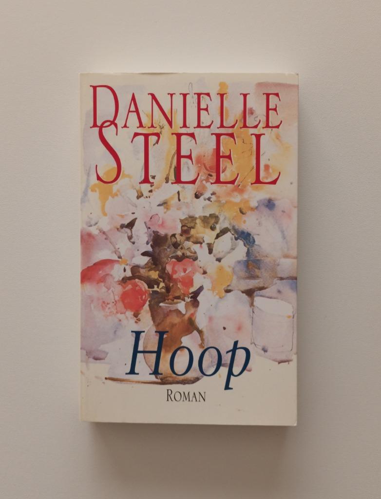 Hoop (Danielle Steel), Ophalen of Verzenden, Zo goed als nieuw, Danielle Steel