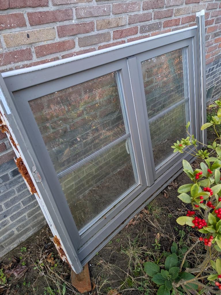 PVC raam hoogrendementsglas (Uw 1,35), rolluik, muggenraam, Doe-het-zelf en Bouw, Glas en Ramen, Zo goed als nieuw, Gevelraam of Ruit