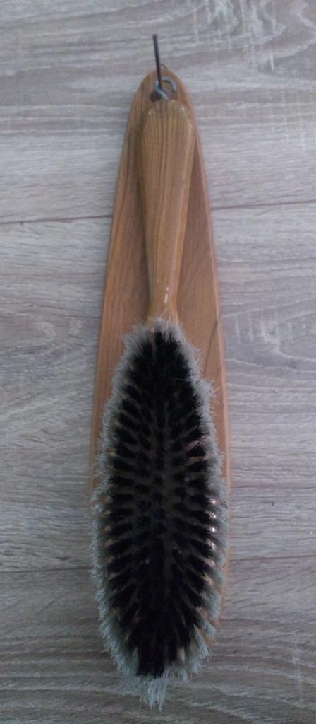 Brosse à habits avec support, Antiquités & Art, Enlèvement ou Envoi