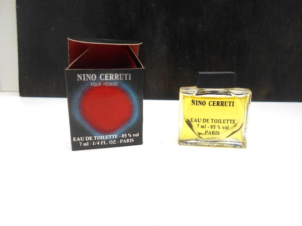 rare miniature Nino Cerruti pour homme eau de toilette 7 ml, Verzamelen, Ophalen of Verzenden, Zo goed als nieuw, Miniatuur