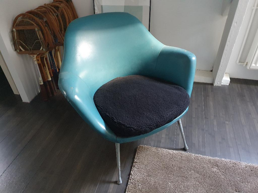 Fauteuil vintage 70s bleu, Maison & Meubles, Fauteuils, Enlèvement, Utilisé, Cuir, Vintage