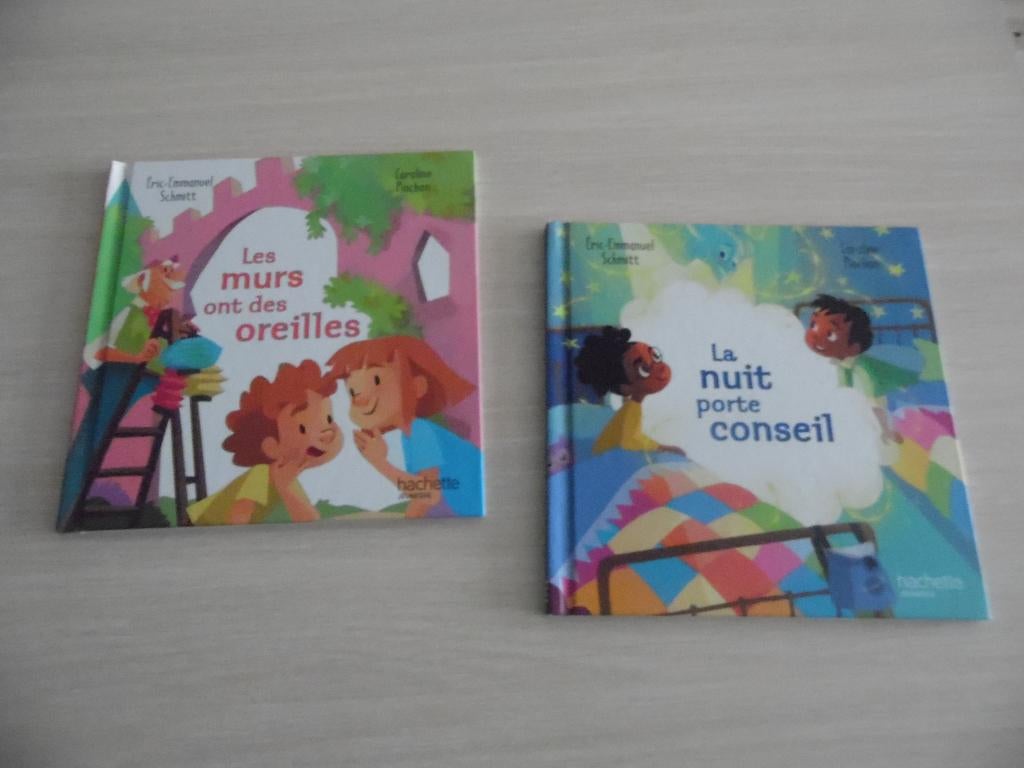 44    LIVRES      HACHETTE   JEUNESSE, 5 of 6 jaar, Fictie algemeen, Jongen of Meisje, Ophalen of Verzenden